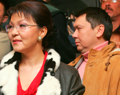 Dariga Nazarbayeva (L), daughter of Kazakh President Nazarbayev, and her husband Rakhat Aliyev are seen in this December 4, 2005 file photo. Kazakh President Nursultan Nazarbayev ordered law enforcement agencies on May 23, 2007 to investigate activities of his son-in-law, Aliyev, whom police accused of kidnapping two senior Kazakh bank officials.