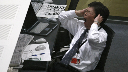 japan workforce declining birth rate birthrate productivity A stock dealer yawns during trading at the Tokyo Stock Exchange in Tokyo March 2, 2009. Japan&#039;s Nikkei stock average slid 3.2 percent on Monday, with Mitsubishi UFJ Financial Group and other banks sinking on fears about their U.S. peers, while exporters slipped on worry about the U.S. economy. REUTERS/Issei Kato