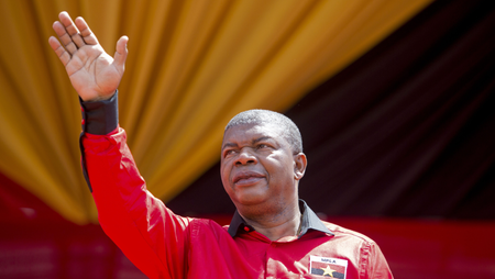 Joao Lourenco, MPLA candidate to the presidential elections waves to supporters, during a campaign rally in Viana, Luanda district, Angola, 25 March 2017.