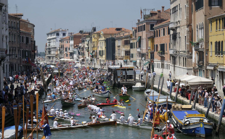 Crowd in Venice