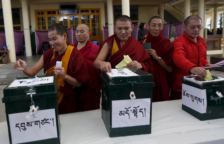 india-tibet-voting-dalai