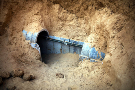 The entrance to a tunnel exposed by the Israeli military is seen on the Israeli side of the Israel-Gaza border March 27, 2014. The Israeli Defence Forces (IDF) announced that they exposed the tunnel on March 21, 2014.