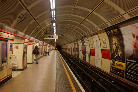 Nearly-empty-Bethnal-Green-London-Tube-station