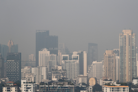 Thailand fights Bangkok air pollution with water-spraying drones — Quartz