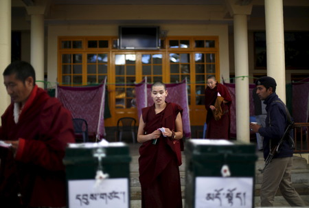 India-tibet-voting-polling