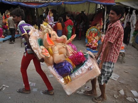 India-idol-worship