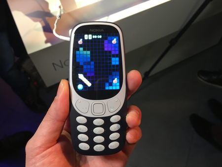Nokia&#039;s new 3310 with Snake