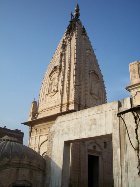 Temple-madrasa-pakistan
