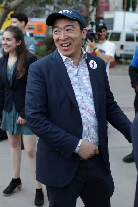 U.S. Democratic presidential candidate Andrew Yang arrives to speak at a rally in downtown Los Angeles, California, U.S., April 22, 2019. REUTERS/Lucy Nicholson - RC1733339D90