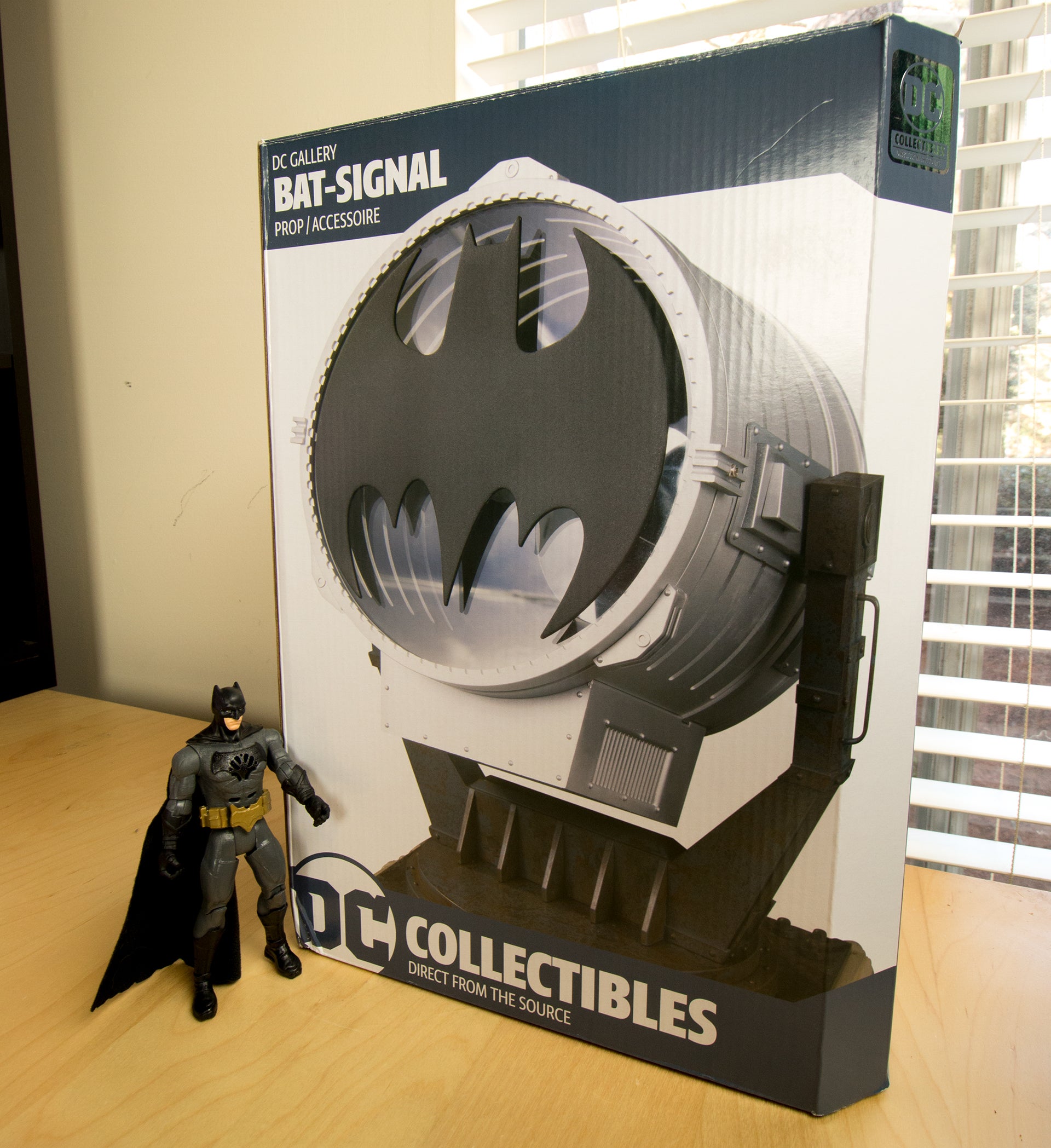 Batlight Shines On Line For Dark Knight >> For Just 300 You Can Own A Tiny Bat Signal Batman Not Included Batlight Shines On Line For Dark Knight >> For Just 300 You Can Own A Tiny Bat Signal Batman Not Included