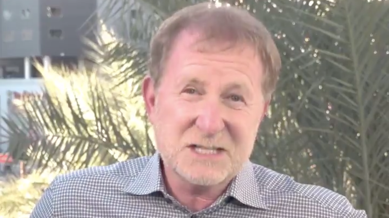 Illustration for article titled Suns Owner Robert Sarver Refutes Report Of Relocation Threat, Says The Suns "Are Not Leaving Phoenix"