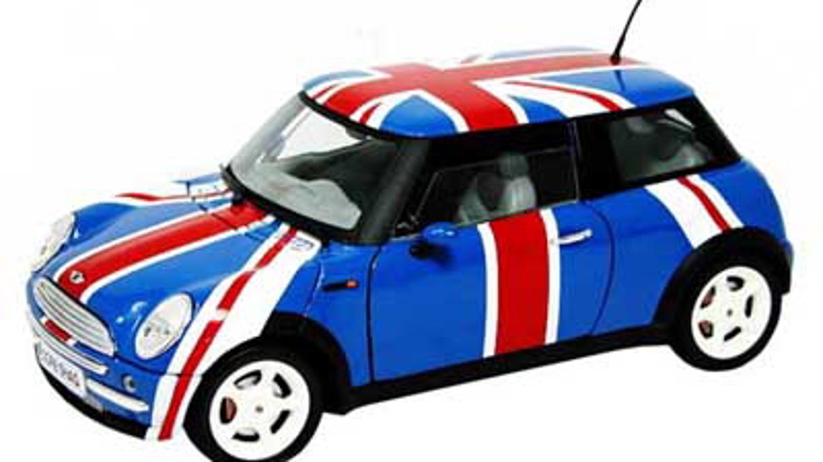 Bmw Plans To Challenge 2 500 Car In India With 49 000 Mini