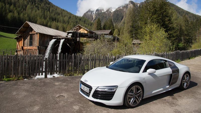 Illustration for article titled The Audi R8 V10 Driving Experience: The Not Jalopnik Review