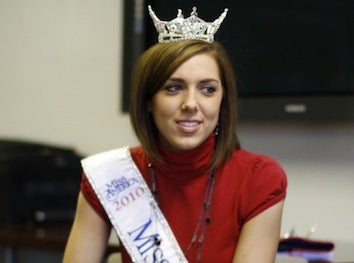 Illustration for article titled Miss America Contestant To Push For Gay Rights During Pageant