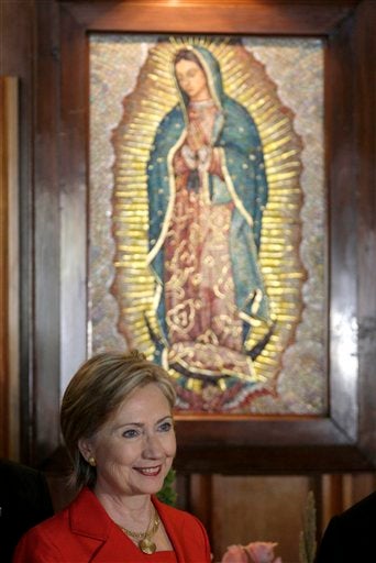 Illustration for article titled Hillary Clinton Goes South Of The Border