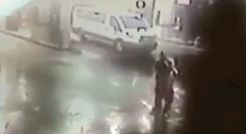 Pro wrestler disarms man with gun, slams him to the ground