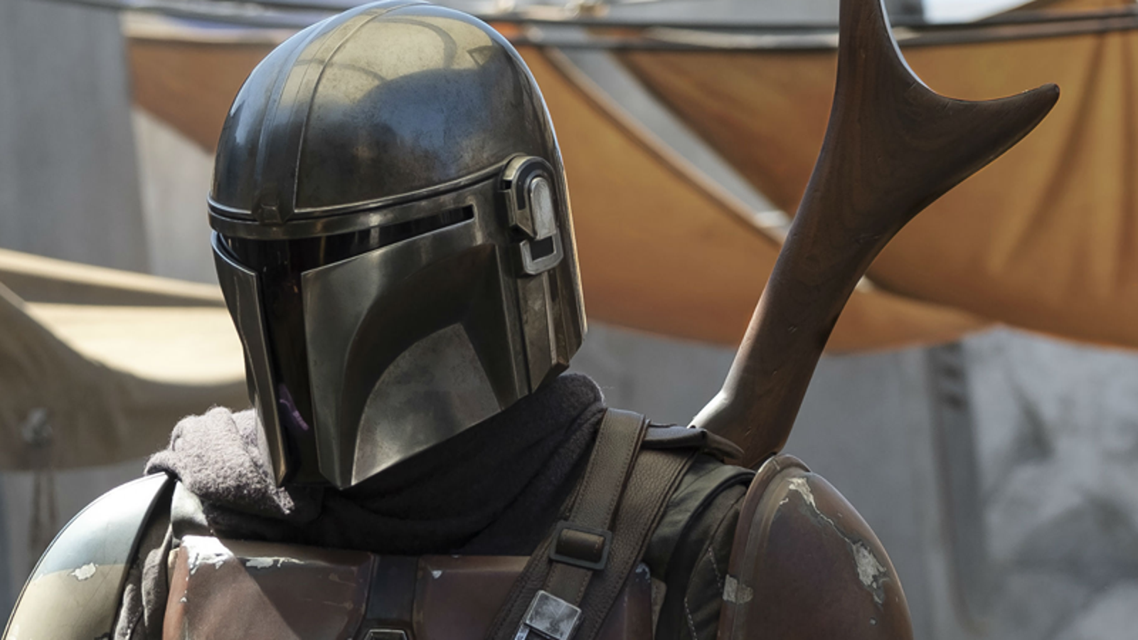 R5-D4 Is in The Mandalorian, And We Have Questions About That
