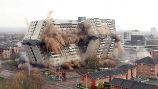 Illustration for article titled The Joy Of Watching Huge Buildings Implode