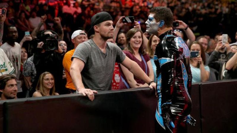 Illustration for article titled WWE Monday Night Raw: “August 10, 2015”