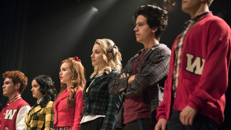 Illustration for article titled Our Riverdale podcast closes the curtains on a crazy season with character superlatives and a call from mom