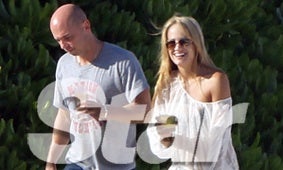 Illustration for article titled Your Latest ESPN Sideline Reporter Sex Scandal: Kenny Chesney, Jenn Brown — Doin' It?