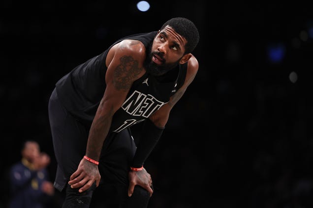 Kyrie Irving tells Nets to trade him now or he leaves as a free agent