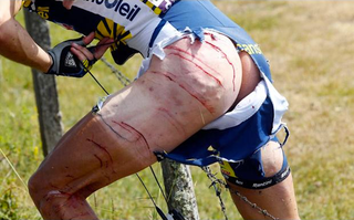 Illustration for article titled The Gruesome Reason This Has Been The Best Tour De France Yet