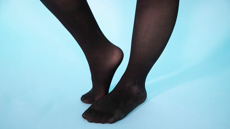 Rüyada Külotlu Çorap Giymek ve Yırtık Olması