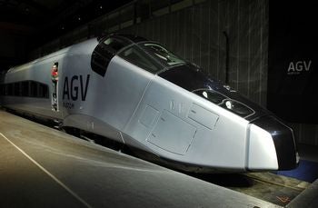 Illustration for article titled I Am Le Fast: France's AGV Super Train Aims to Go One Better than TGV