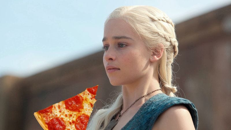 Illustration for article titled Watch Yunkai herald the arrival of Daenerys Targaryen’s pizza order