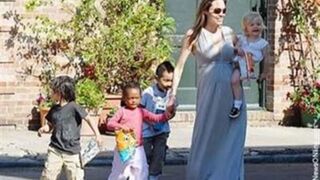 Illustration for article titled Over the Rainbow: Angie and Jo