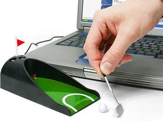 Illustration for article titled USB Putt Returner Lets You Bring Your Duffing to the Workplace