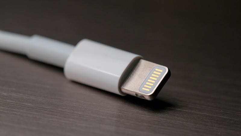 photo of What's Your Favorite Lightning Cable?  image
