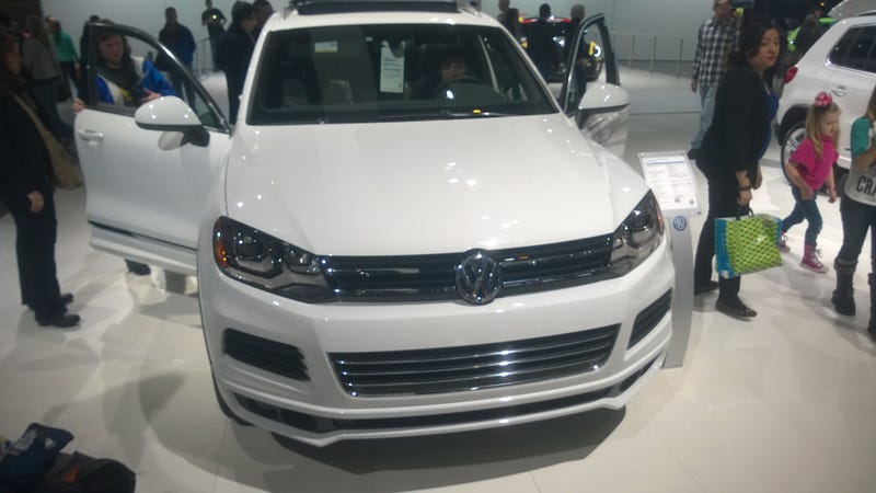 Illustration for article titled Sittin, Waitin, Wishin: 2014 VW Touareg TDi R-Line