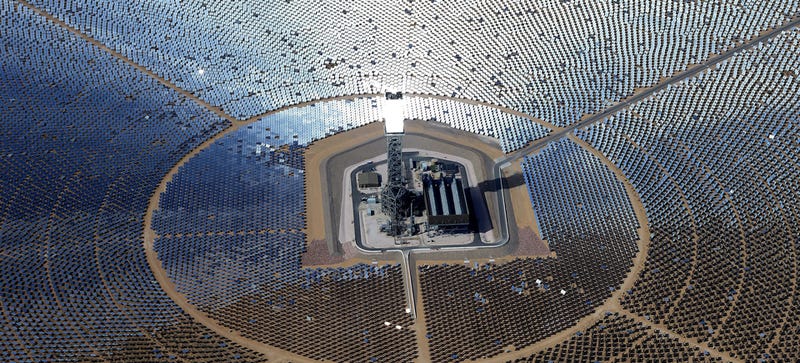  ivanpah solar power plant near las vegas a massive glittering field