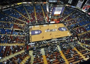 Illustration for article titled Seats For Steve Kerr and 7,000 Of His Closest Friends