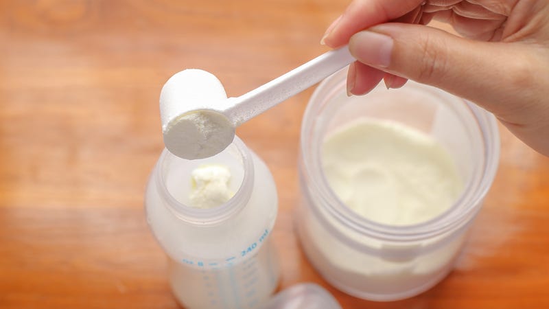Illustration for article titled So Maybe This Isn't Just a Story of Breastfeeding Mommy vs. Formula-Feeding Doula?
