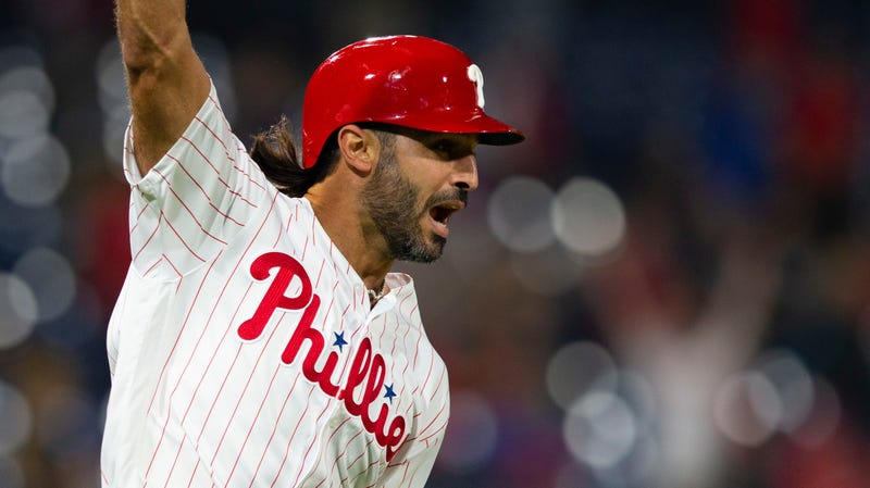 Illustration for article titled Phillies Walk-Off Hero Sean Rodriguez Booed For Criticizing Phillies Fans For Booing