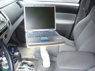 Illustration for article titled Watching Movies While You Drive Just Got Easier