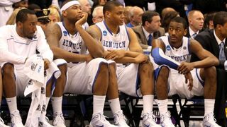 Illustration for article titled Let Them Play for Pay, But Not in College