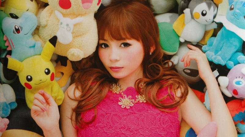 Illustration for article titled For Japan's Nerd Heroine, Pokémon is a Bridge Between Strangers
