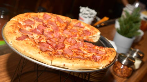 Pizza Expo Declares Worlds Best Roman Pizza Is From A Texas