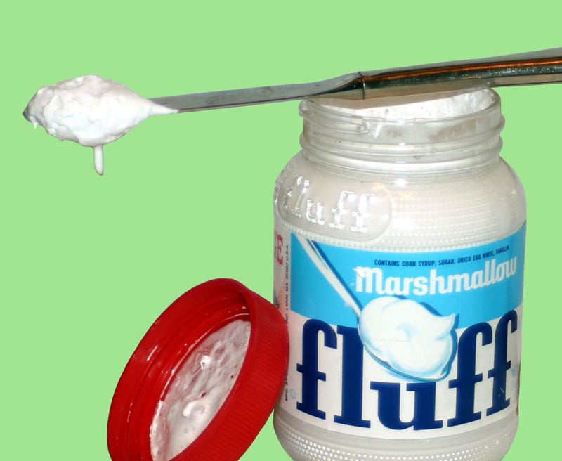 Illustration for article titled Holiday Tragedy: Marshmallow Fluff Divides Families