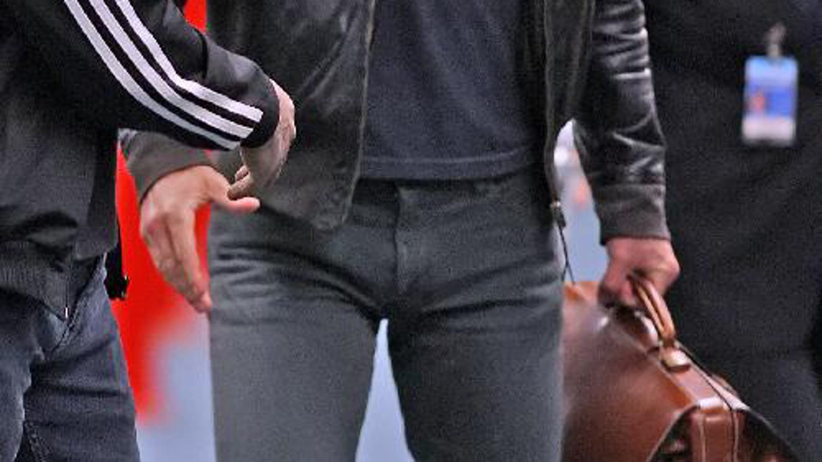 Jude Law's Tight Jeans And Baggage