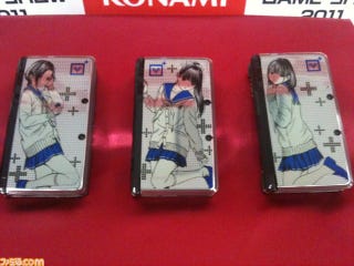Illustration for article titled First Look at Schoolgirl 3DS Consoles