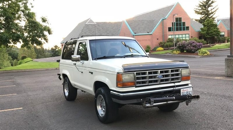 Illustration for article titled At $6,995, Could This 1989 Ford Bronco II Prove More Desirable Than the Original?
