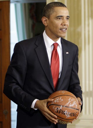 Illustration for article titled President Obama Moonlights As Coach For Daughter's Team