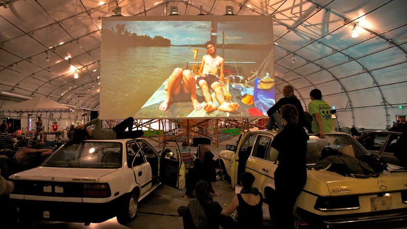 Illustration for article titled Artists Create Working Post-Apocalyptic Drive-In