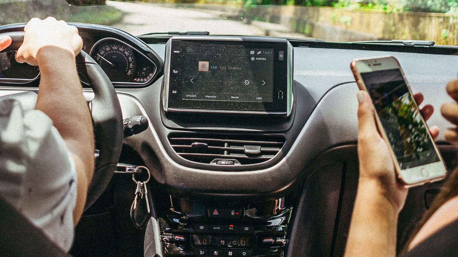 How to Fix Your Car's Bluetooth Connection