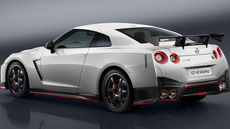 The 2017 Nissan Gt R Nismo Is Now 100 000 More Expensive Than The 2017 Nissan Gt R Nismo Is Here To Kick All Your Es With 600 Horse